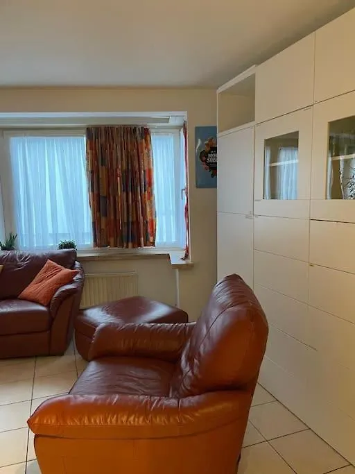 Apartment Appartement 90M2 Op 70M Van Het Strand. Ostend